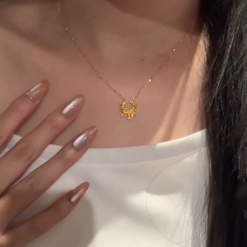 Royal sun 18k gold necklace