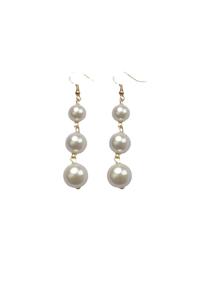18k Pearl Earrings With Three Pearls