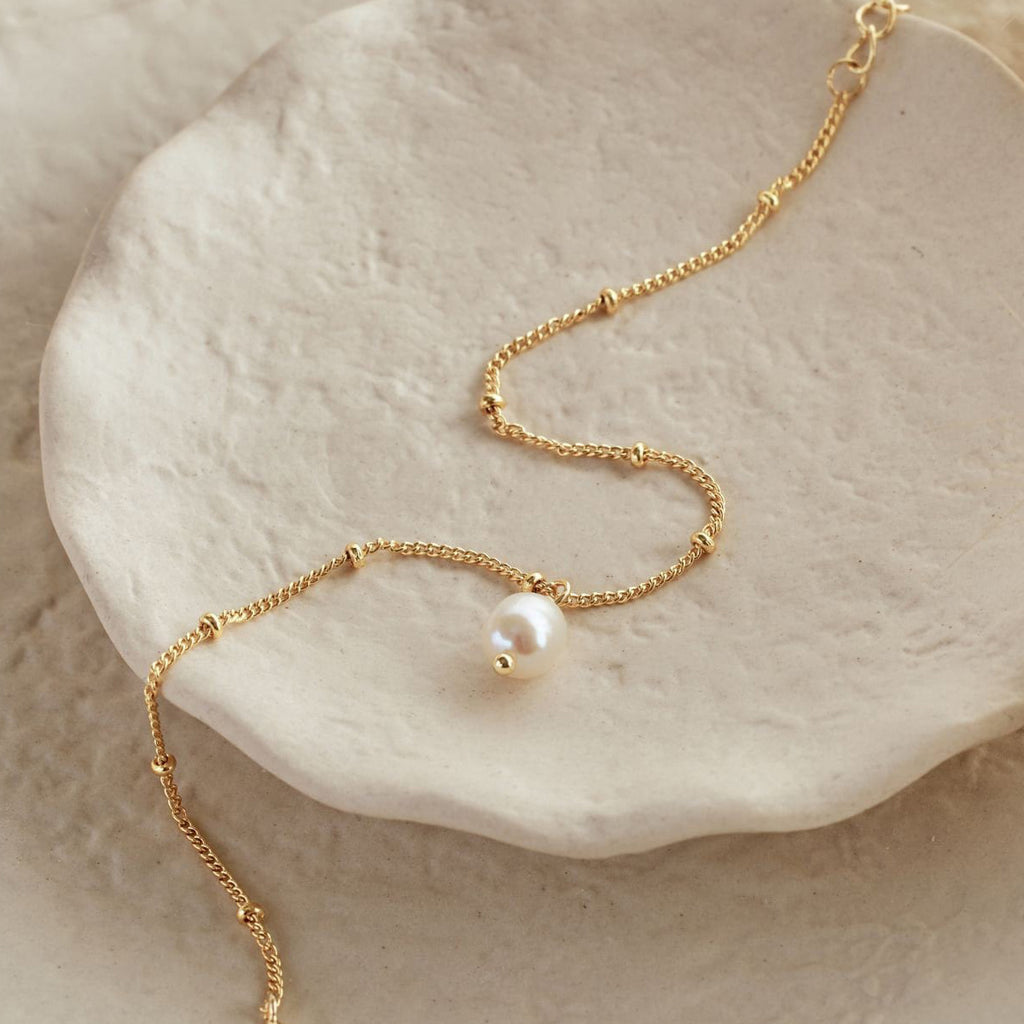 18k gold single pearl bracelet