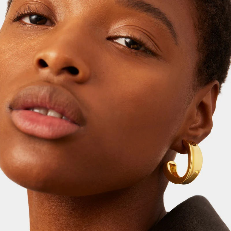 Minimalist Textured C-shaped Stud Earrings