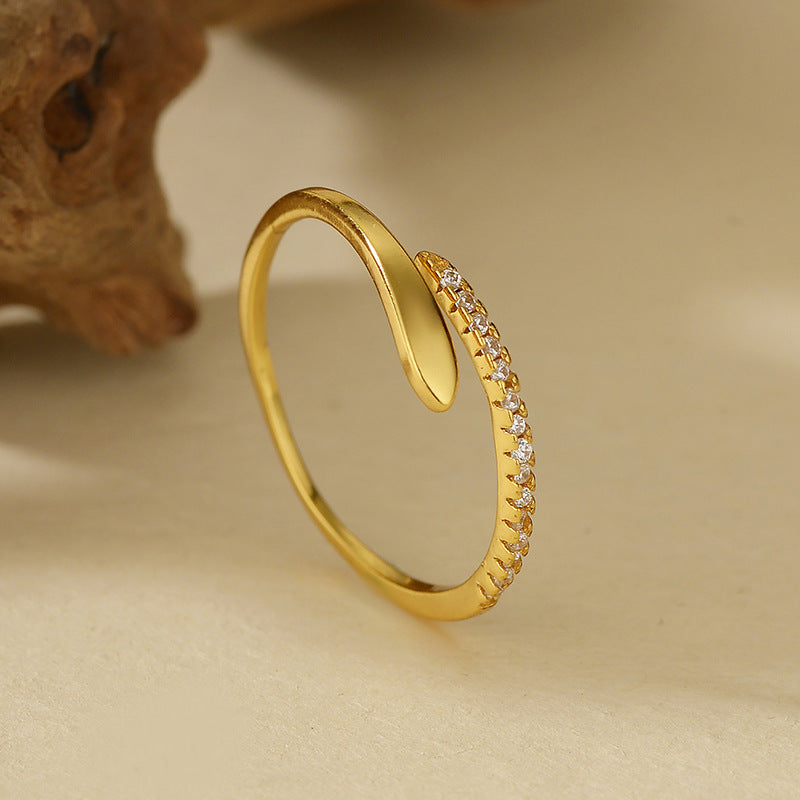 18k gold with 15 diamonds ring