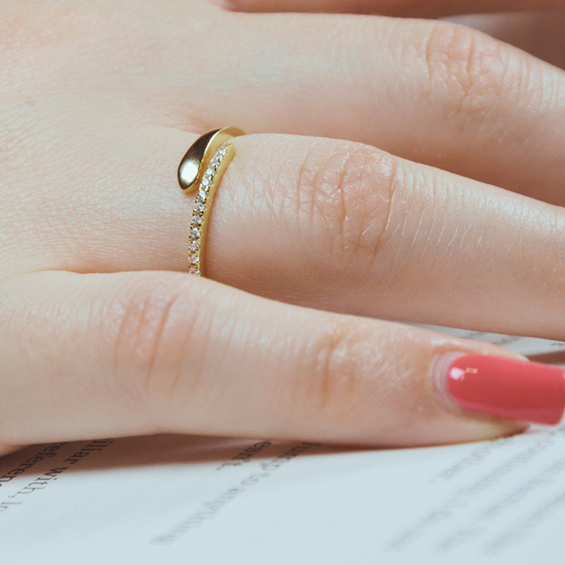 18k gold with 15 diamonds ring