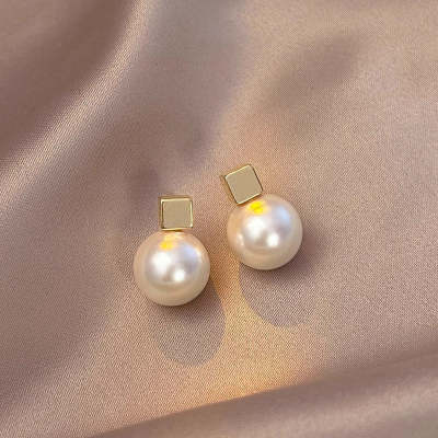 stunning Pearl earrings