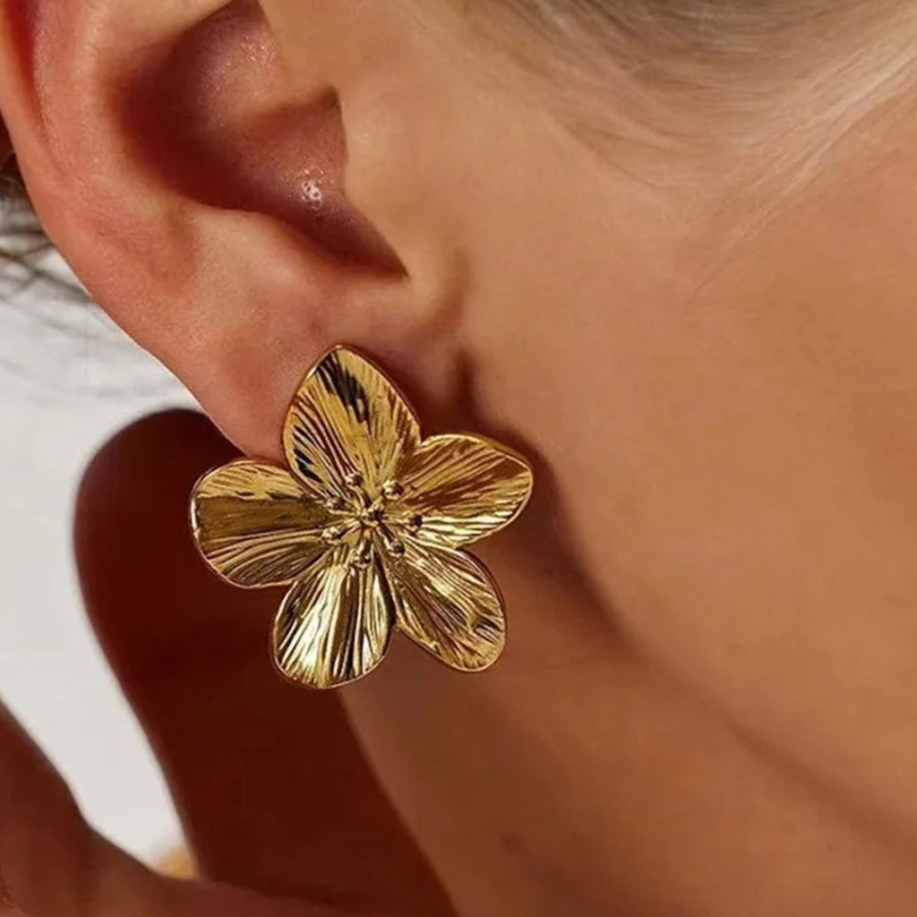Womens 3D Exaggerated Five-Petal Flower Necklace And Earrings