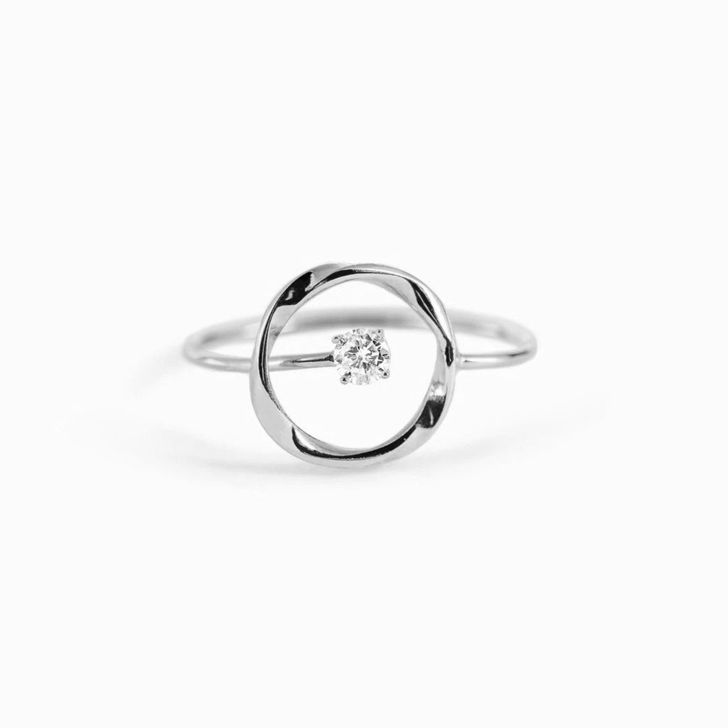 Round cut pearl ring "The orbit"