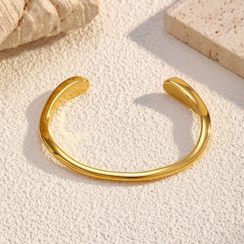 Simple 18k gold Cuff Bracelet