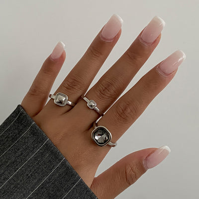 Fashionable Light-Luxury Acrylic Rhinestone Ring Set