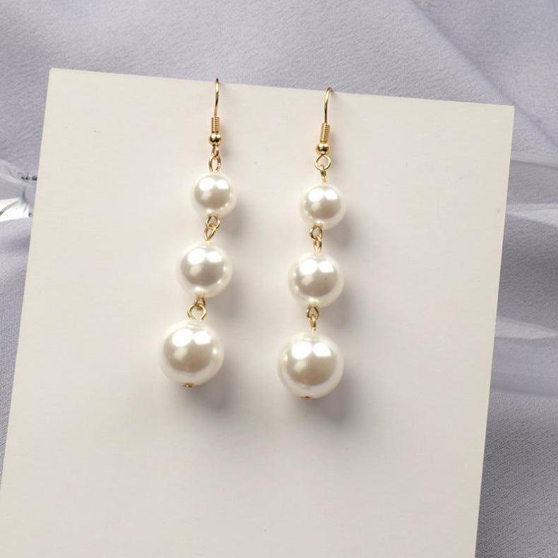 18k Pearl Earrings With Three Pearls